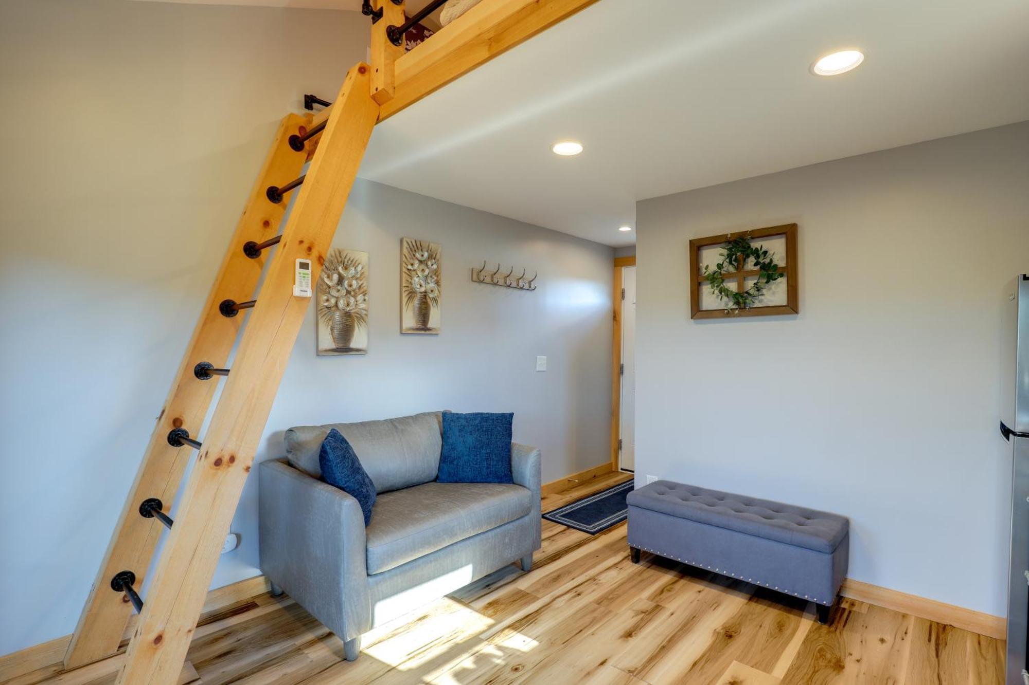 Marshall Studio With Loft, Hot Tub And Views! Kültér fotó