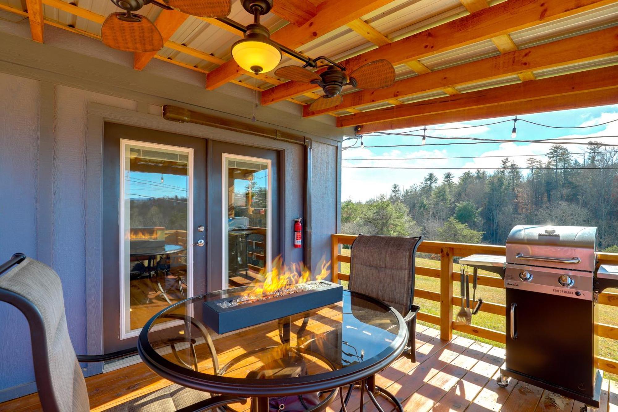 Marshall Studio With Loft, Hot Tub And Views! Kültér fotó